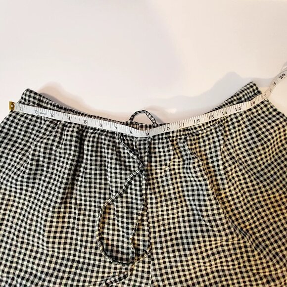 A New Day Womens Gingham Checkered Shorts Size L Black & White Casual - Picture 4 of 7